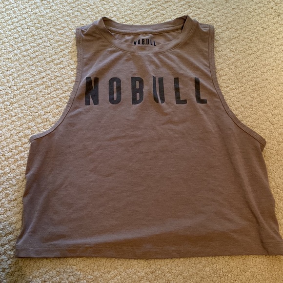 Nobull muscle tank in fallen rock - Picture 3 of 6